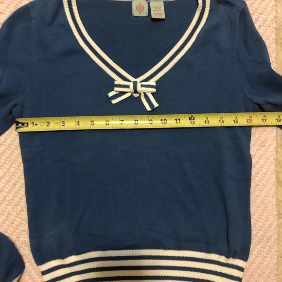 Anthropologie Sweater with 🎀 - Picture 6 of 7